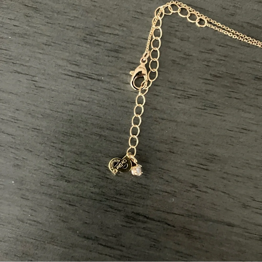 Elegant Dior Gold Necklace - Picture 4 of 5